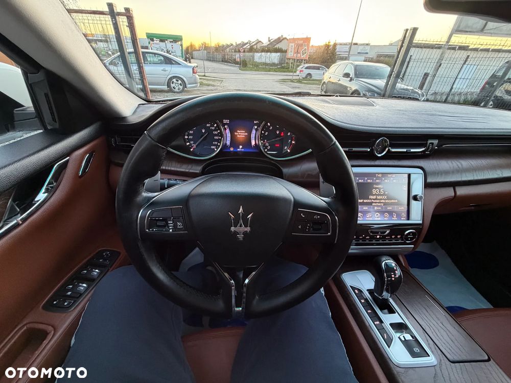Maserati Quattroporte - 9