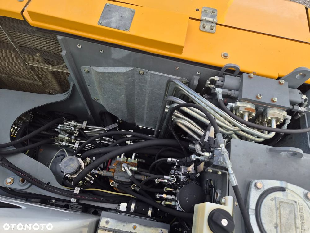 Liebherr A 912 Compact - 22