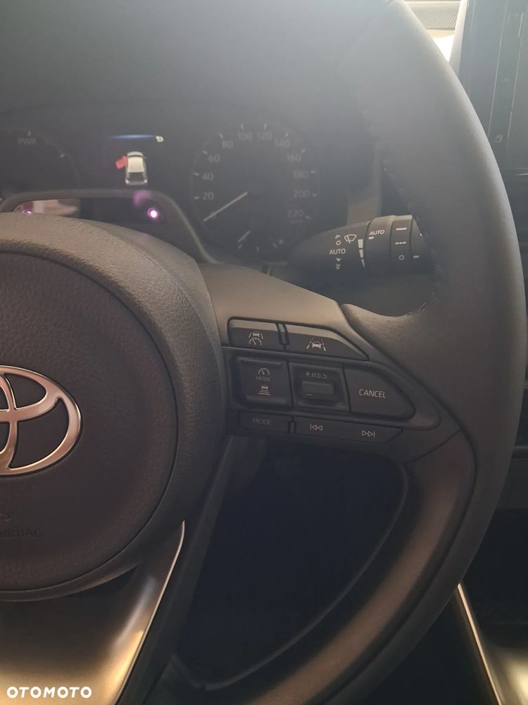 Toyota Yaris - 14
