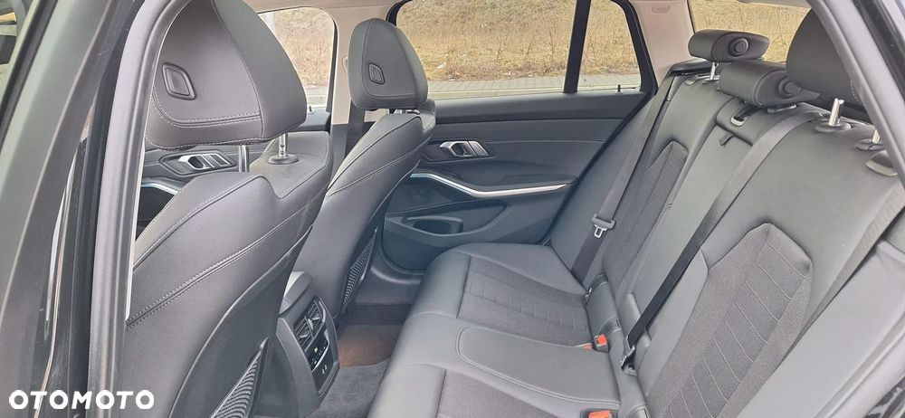 BMW Seria 3 318d - 9