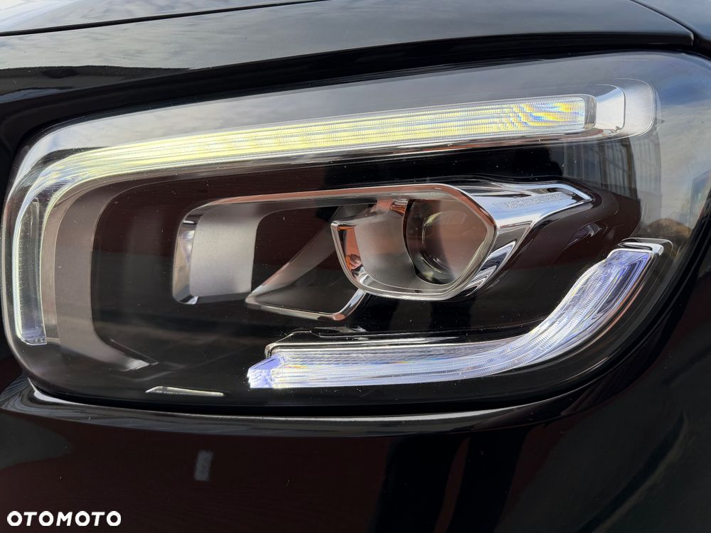 Mercedes-Benz GLB 200 d 8G-DCT Progressive - 13