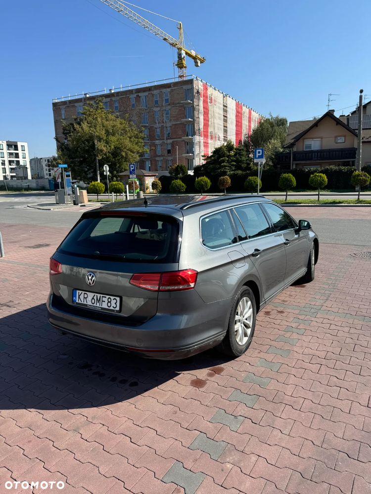 Volkswagen Passat 2.0 TDI SCR Comfortline DSG - 4