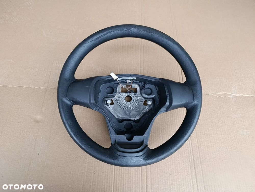 OPEL CORSA D KIEROWNICA EUROPA 13155558 - 1