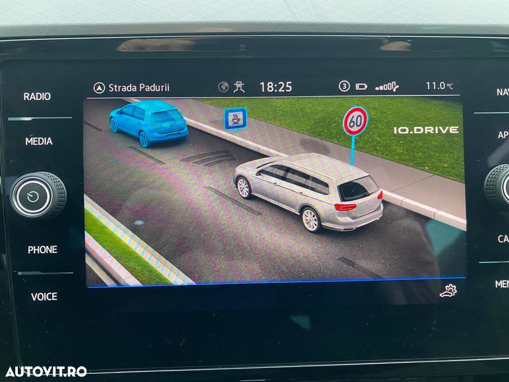 Volkswagen Passat 2022 photo 4