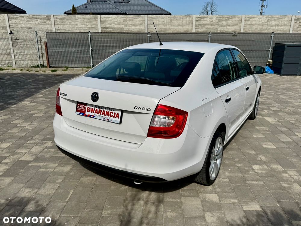 Skoda RAPID - 12