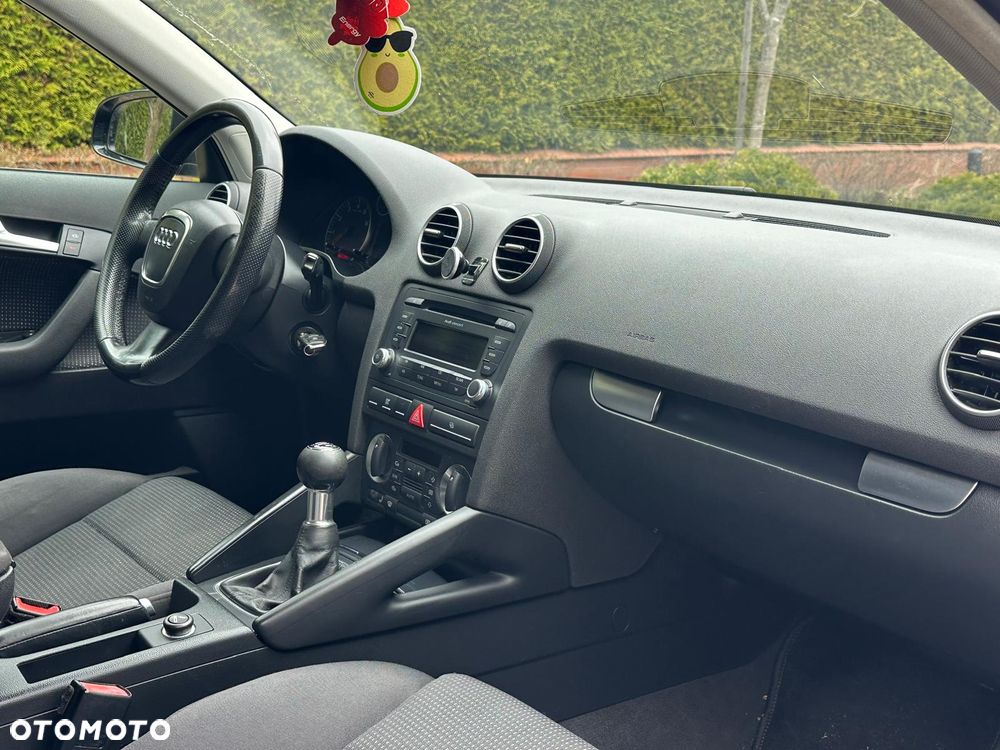 Audi A3 Sportback 1.6 Ambiente - 10