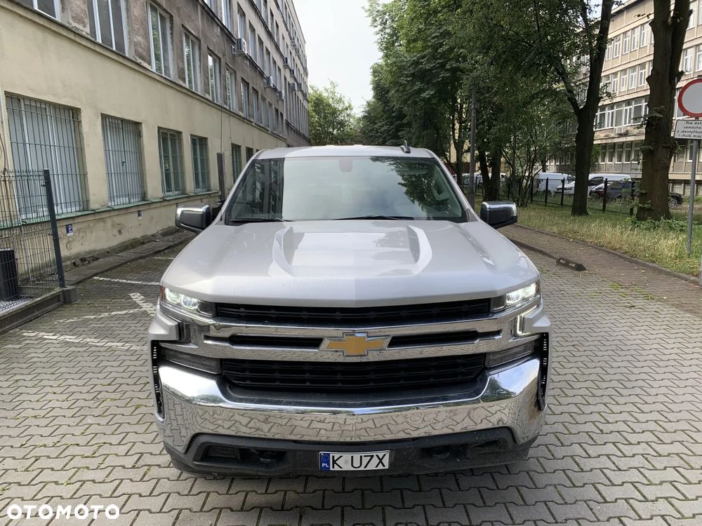 Chevrolet Silverado - 3