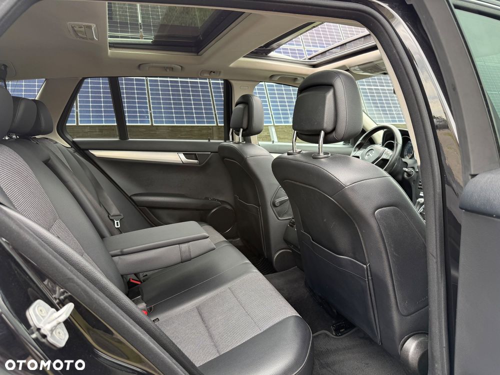 Mercedes-Benz Klasa C 220 CDI BlueEff 4-Matic Avantgarde - 15