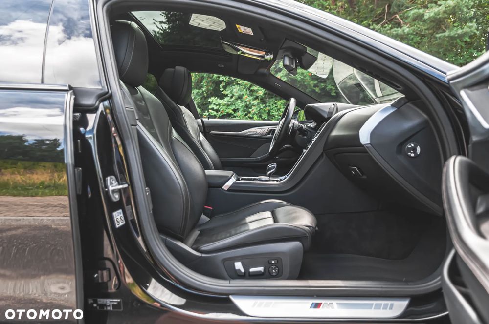 BMW Seria 8 840i - 17