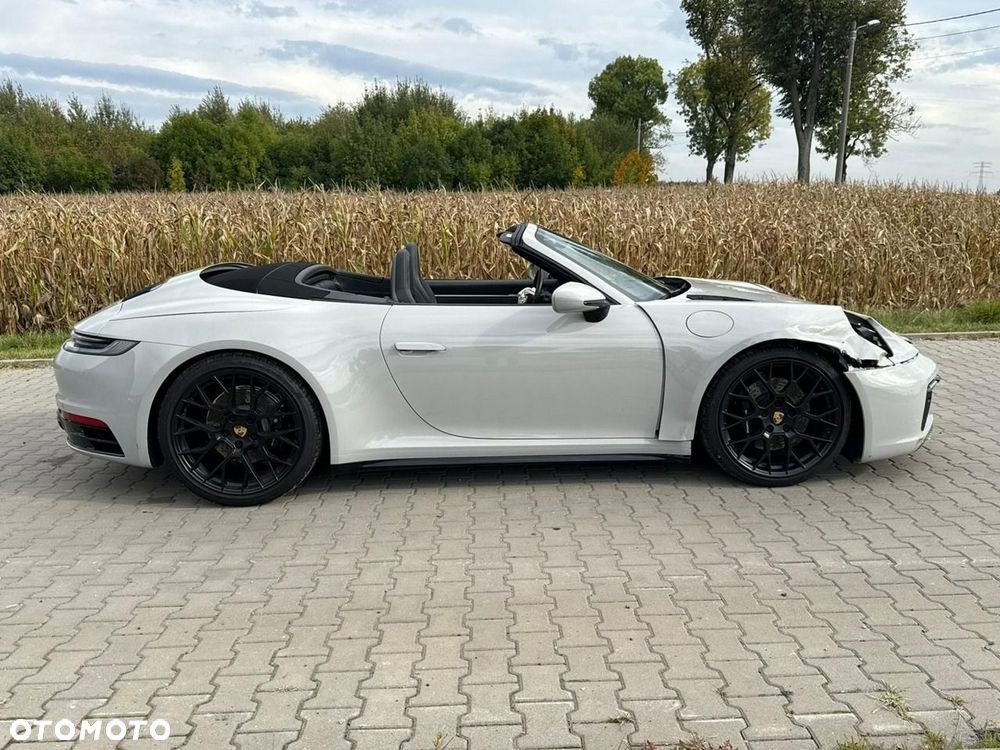 Porsche 911 Carrera 4S - 8
