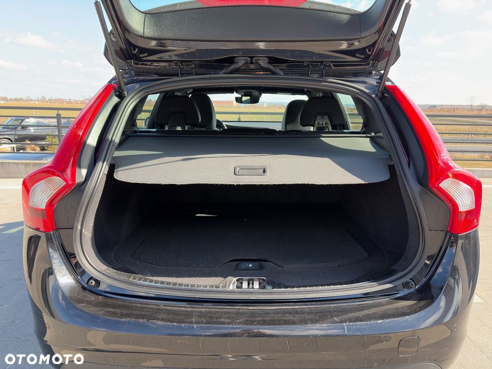 Volvo V60 D4 Drive-E Momentum - 12