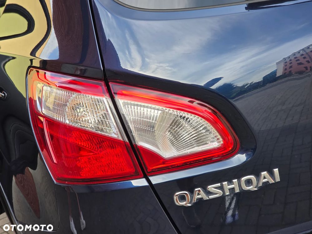 Nissan Qashqai 2.0 dCi DPF lounge - 18