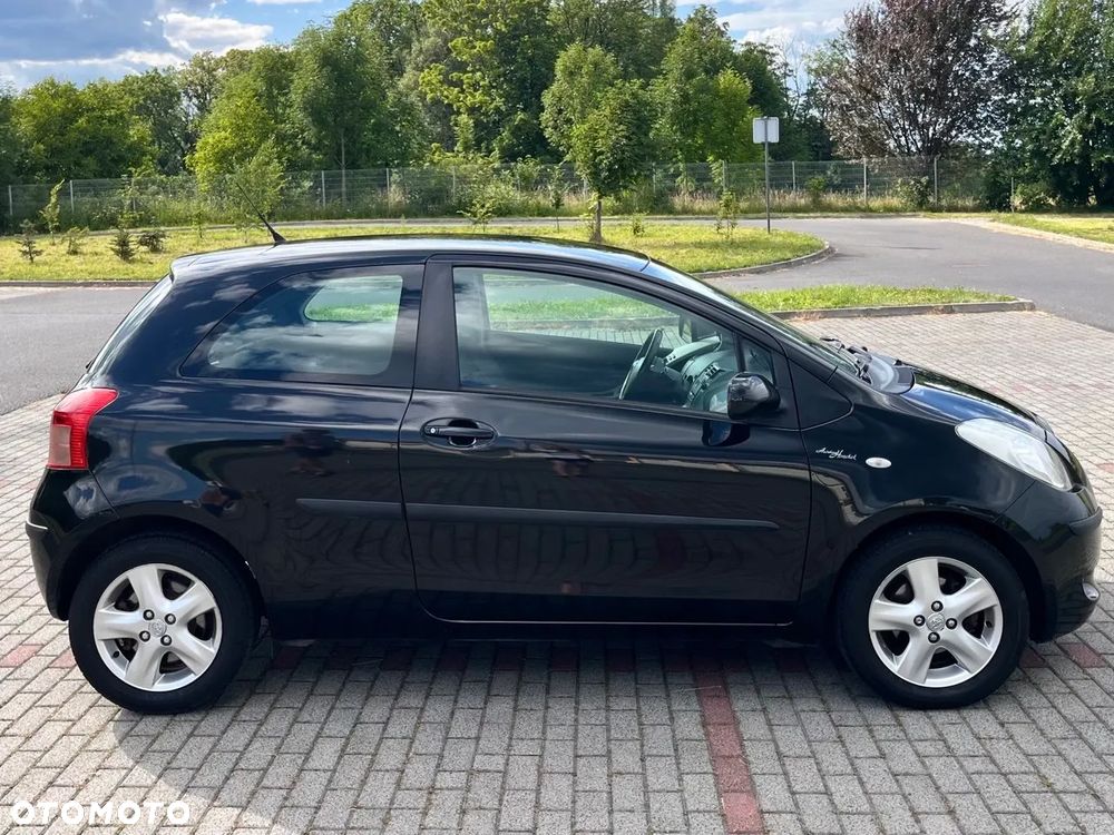 Toyota Yaris 1.3 Automatik Sol - 2