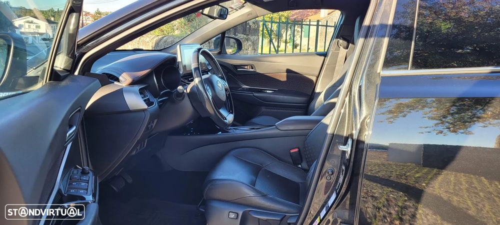 Toyota C-HR 1.8 HSD Exclusive+P.Luxury - 11