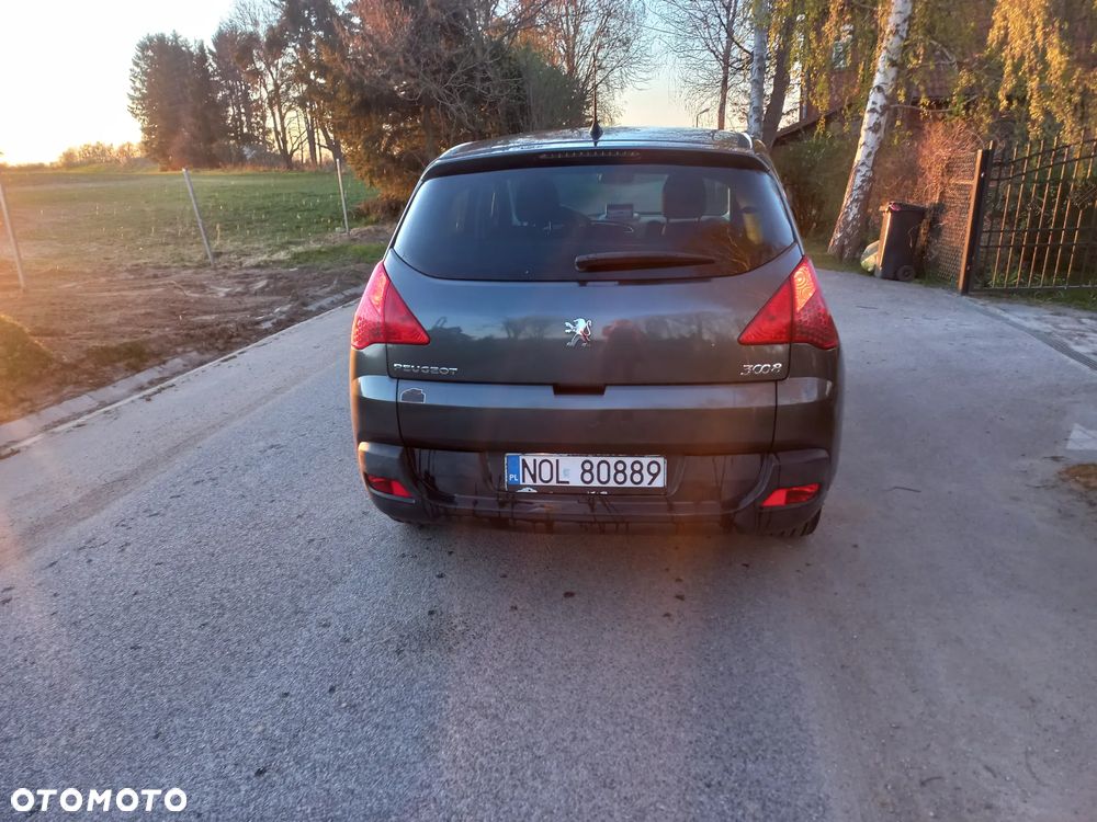 Peugeot 3008 2.0 HDi Premium - 4