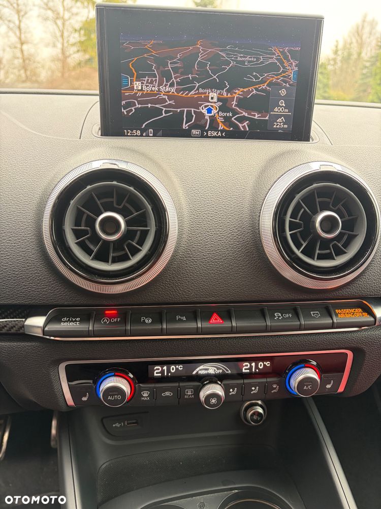 Audi S3 S tronic - 25