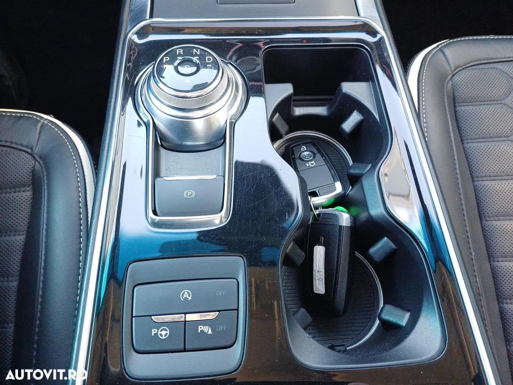 Ford Edge 2.0 Panther A8 AWD Vignale - 15