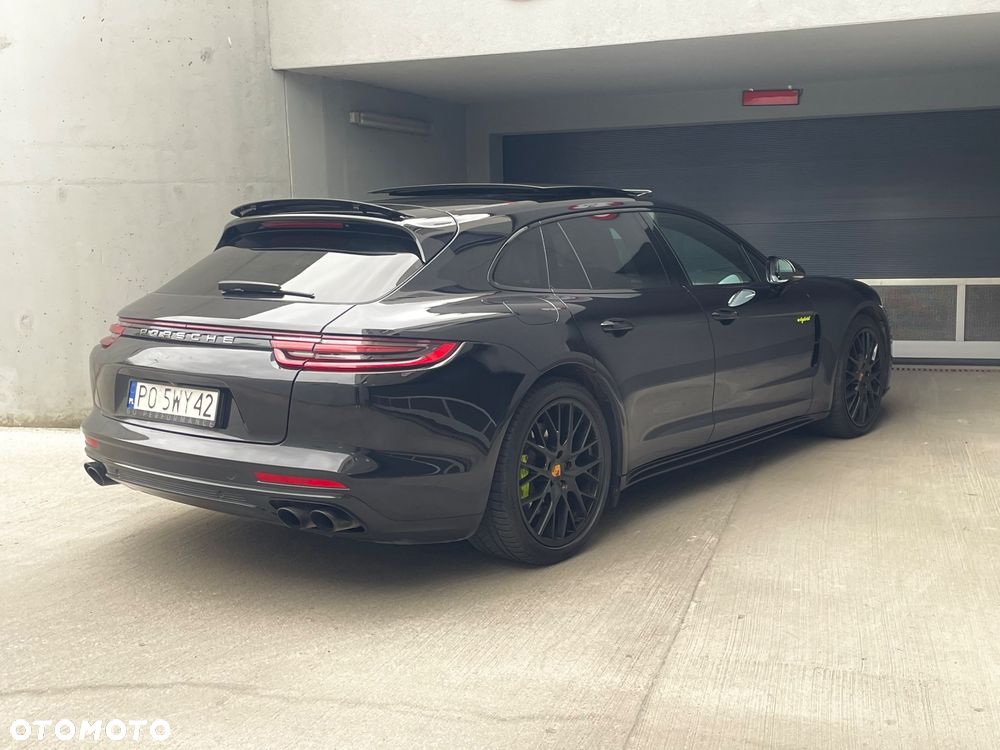 Porsche Panamera - 18