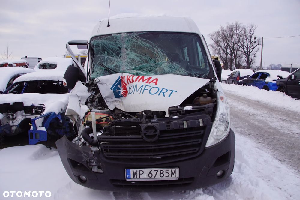 Auto na części - Opel Movano B II Lift L3H2 2.3 CDTI 131 KM M9T704 PF6018 GNY 2018R Silnik Skrzynia Drzwi Błotnik Zderzak Szyba Klamka Lusterko Lampa Deska Kokpit Sterownik Moduł Czujnik Licznik Panel Kierownica - 8
