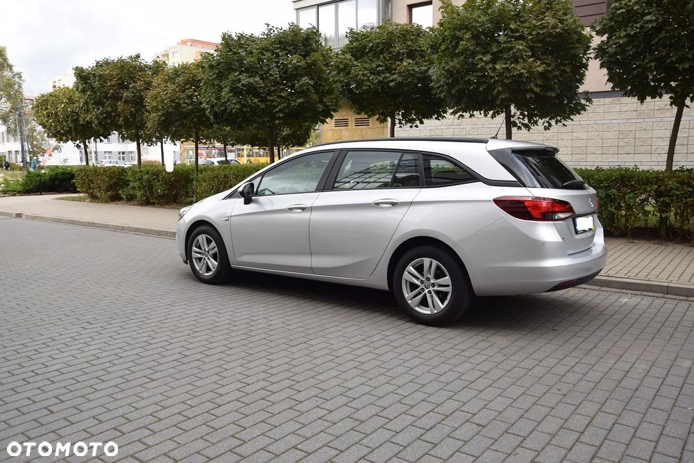 Opel Astra 1.4 T Dynamic S&S - 11