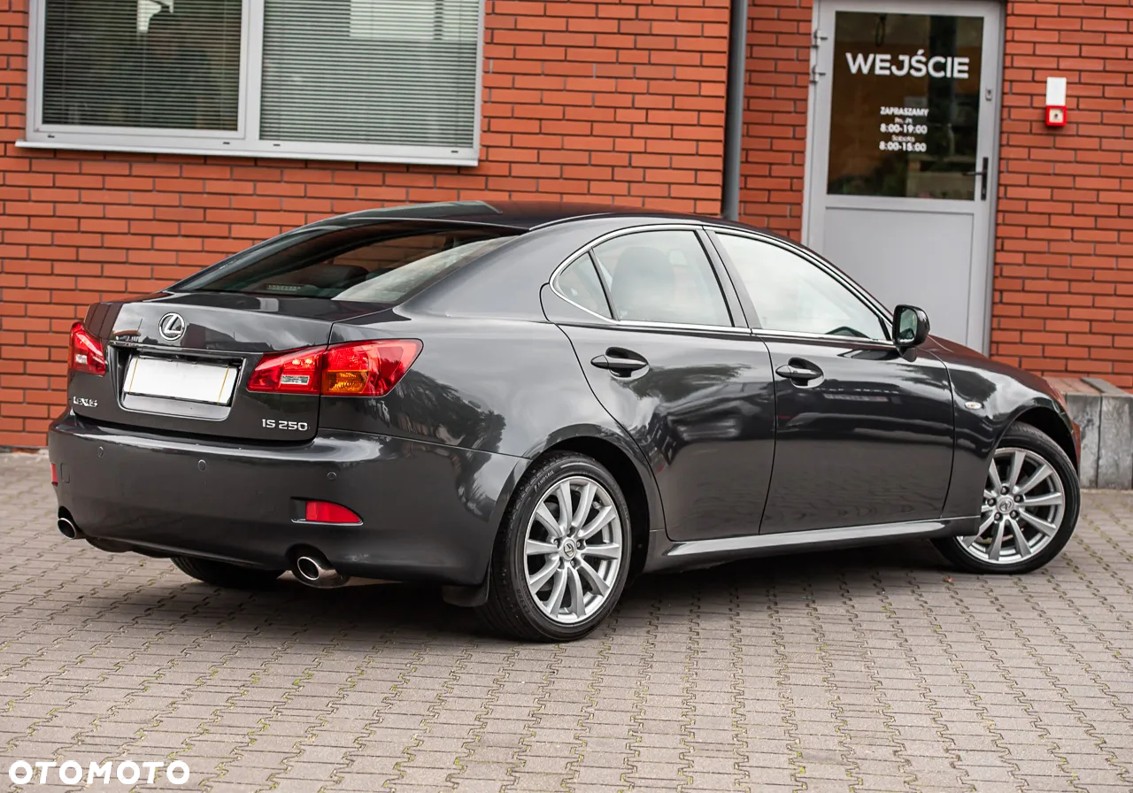 Lexus IS 250 Prestige - 11