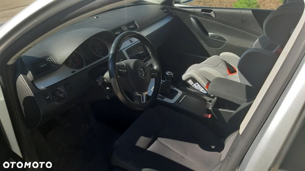 Volkswagen Passat 1.8 TSI Comfortline - 2