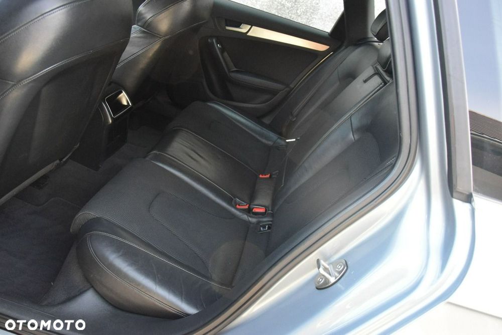 Audi A4 Avant 2.0 TFSI Flexible Fuel Quattro - 26