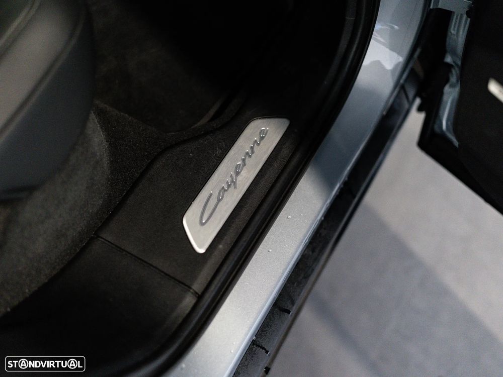 Porsche Cayenne Coupé E-Hybrid - 43
