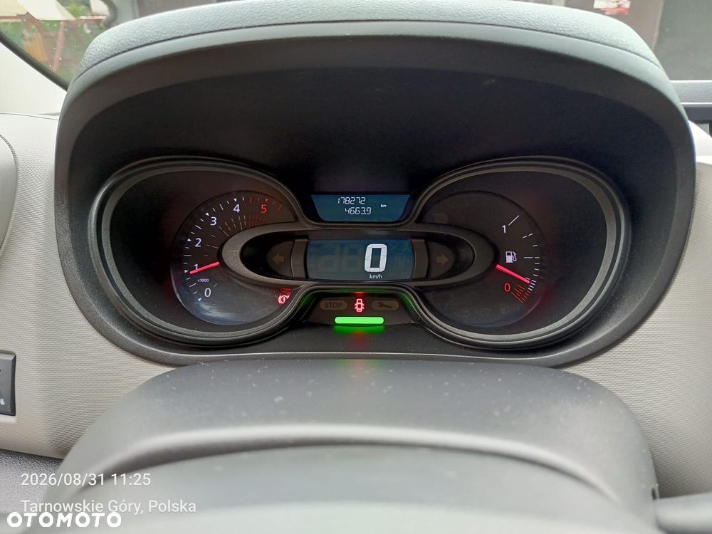 Renault Trafic - 8