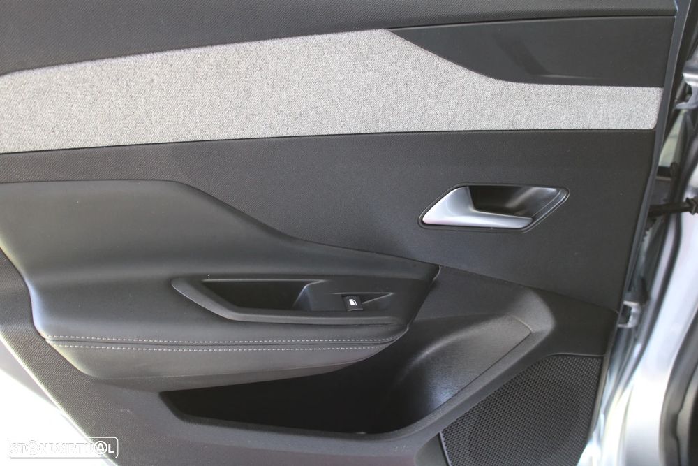 Peugeot 308 PureTech 130 EAT8 Active Pack - 29