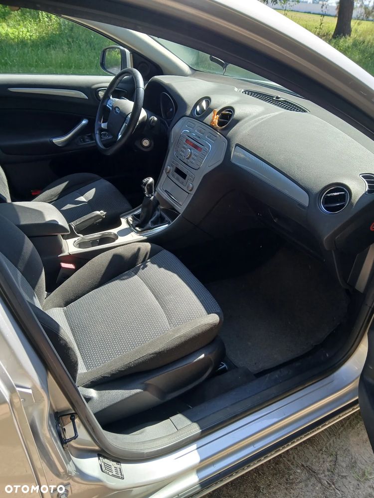 Ford Mondeo 1.6 Trend - 8