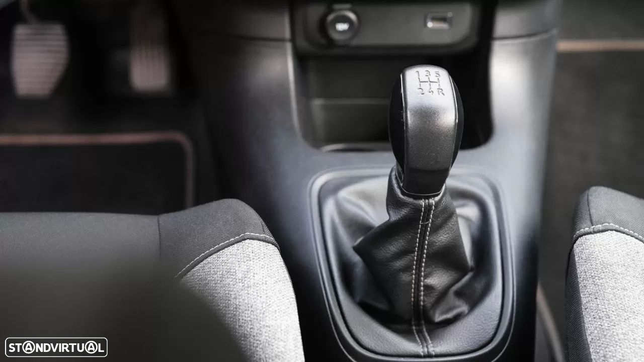 Citroën C3 1.2 PureTech C-Series - 19