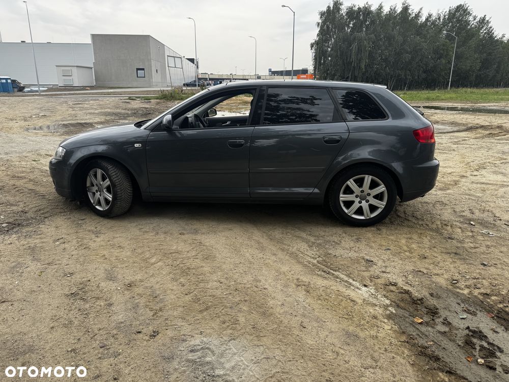 Audi A3 Sportback 2.0 FSI Ambiente Tiptr - 5