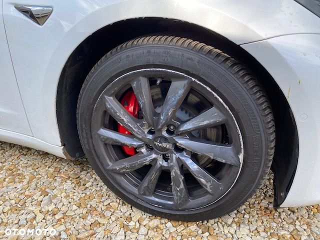 Tesla Model 3 Performance AWD - 11