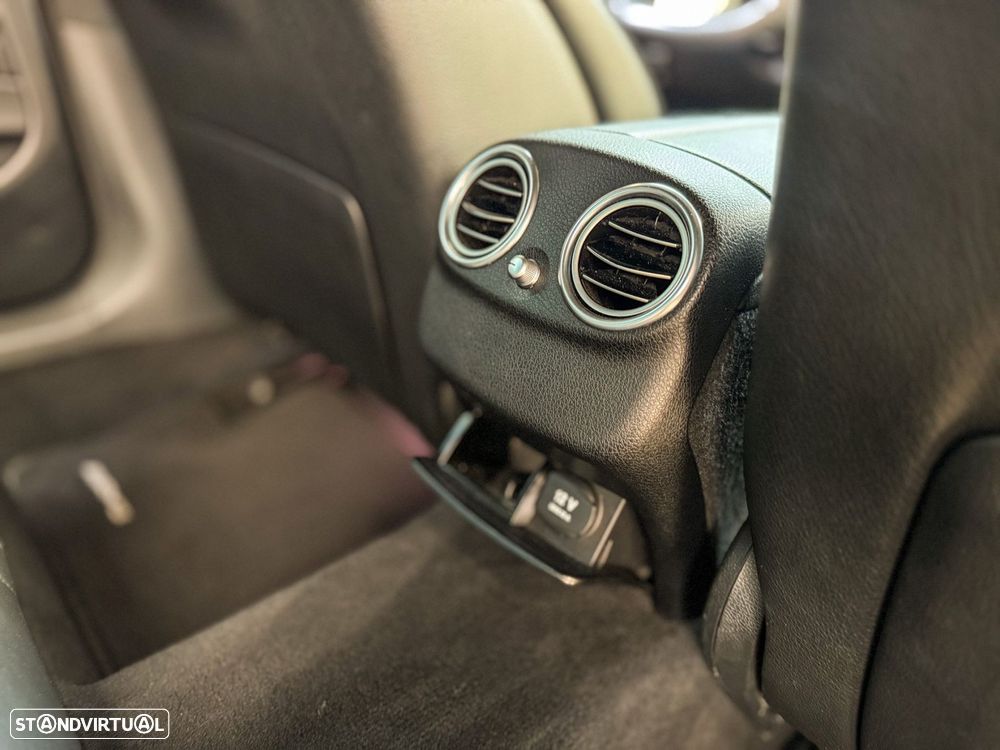 Mercedes-Benz E 220 d AMG Line - 30