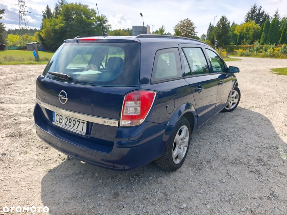 Opel Astra 1.9 CDTI Cosmo - 4
