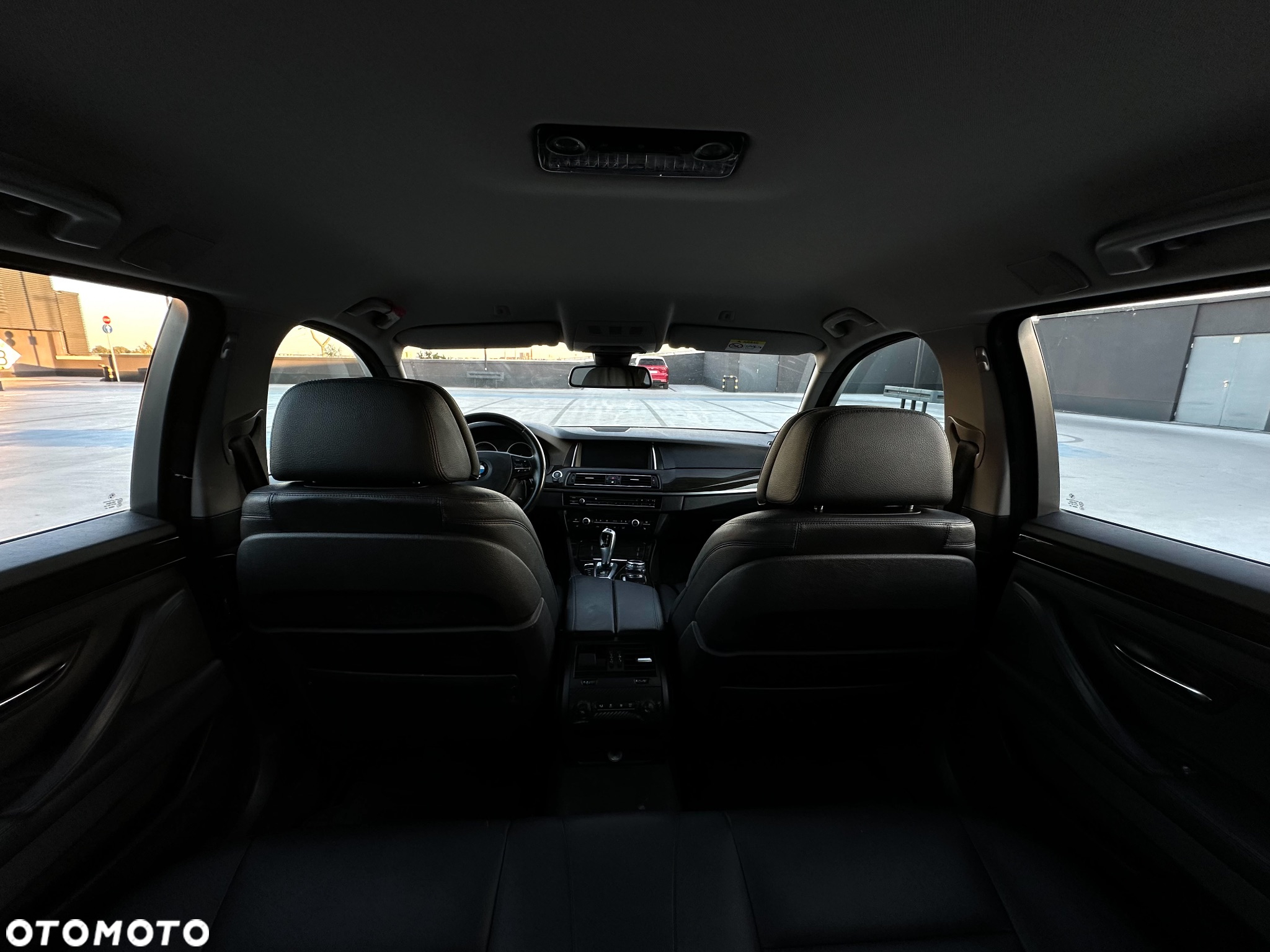 BMW Seria 5 530d xDrive Luxury Line - 31