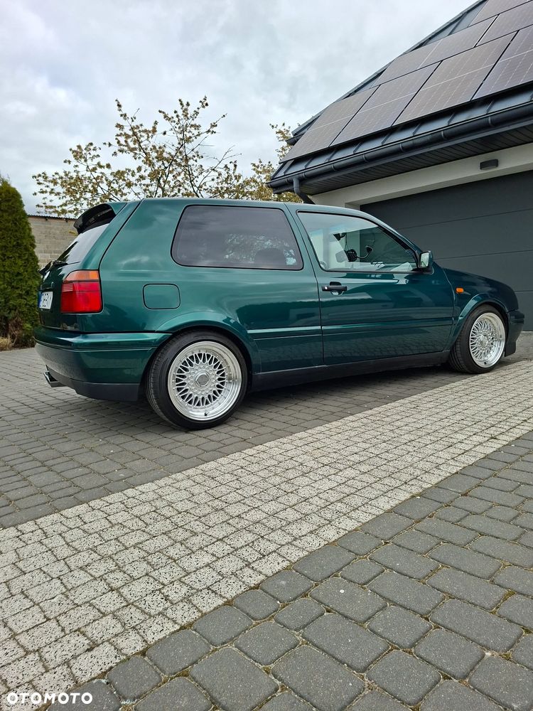 Volkswagen Golf - 19