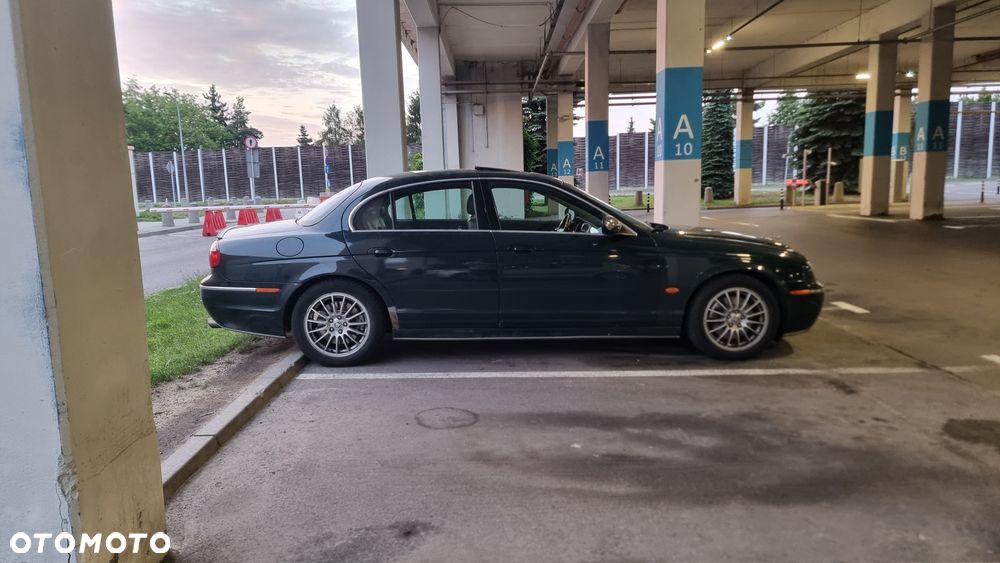 Jaguar S-Type - 12
