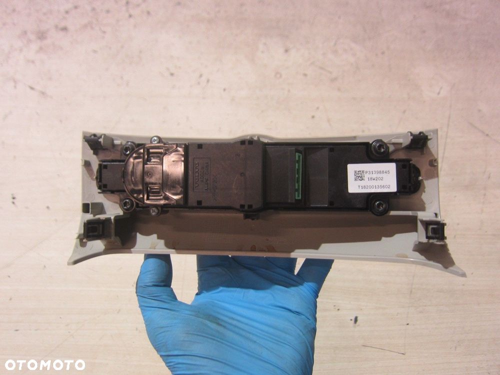 VOLVO XC60 II XC 60 STEROWANIE RADIEM RADIA PANEL PRZEŁĄCZNIK 31398845 18R- - 9