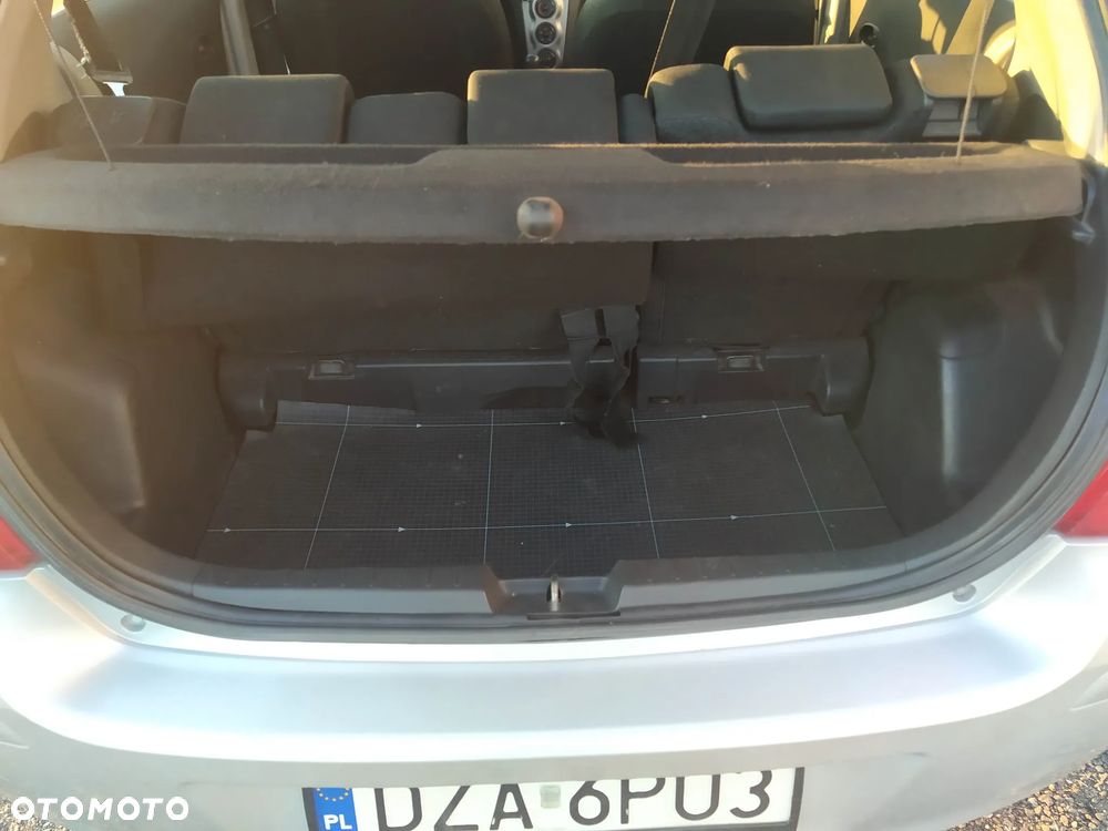 Toyota Yaris - 15