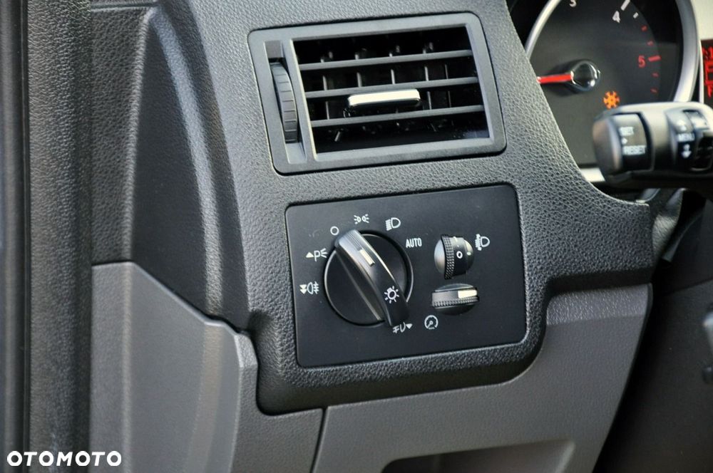 Ford Kuga - 34