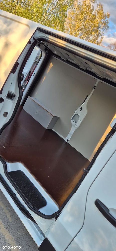 Renault Trafic - 28