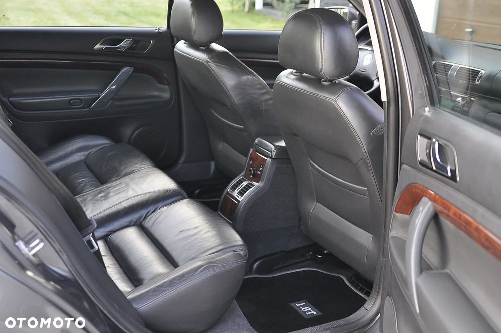 Skoda Superb 1.8 Turbo Elegance - 37