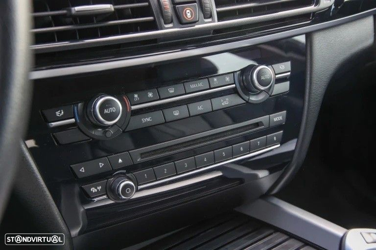 BMW X5 25 d sDrive Comfort 7L - 24