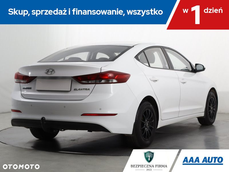 Hyundai Elantra - 6