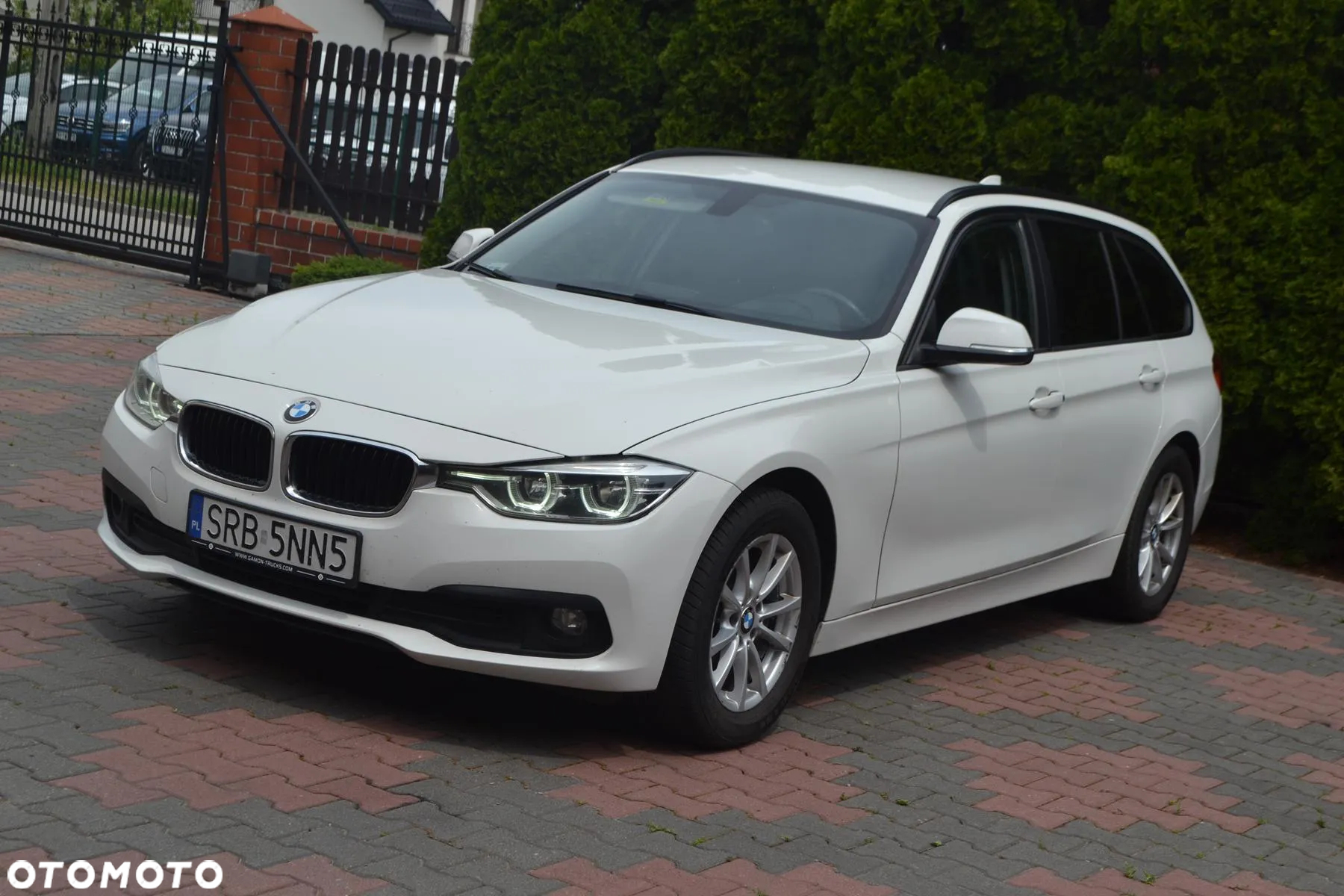 BMW Seria 3 320d Touring Luxury Line - 7