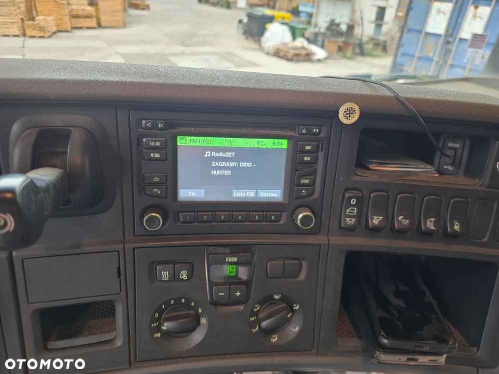Scania R580 6x4 do lasu przewozu drewna - 18