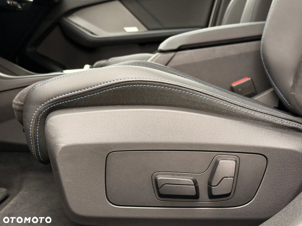 BMW Seria 1 120d - 29