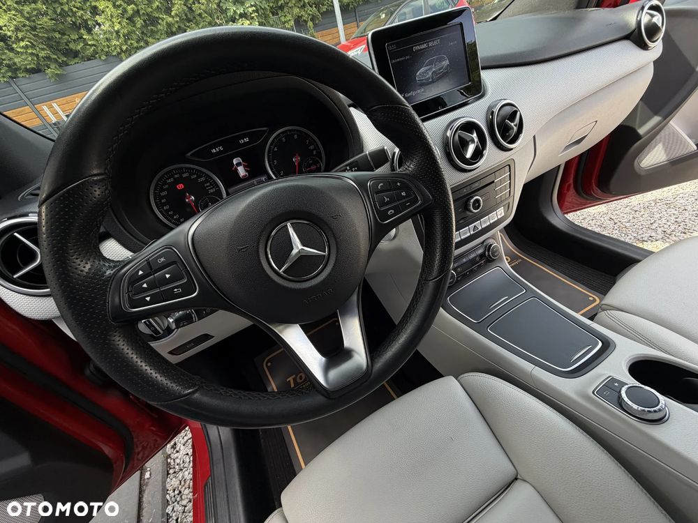 Mercedes-Benz Klasa B 200 7G-DCT Edition - 31